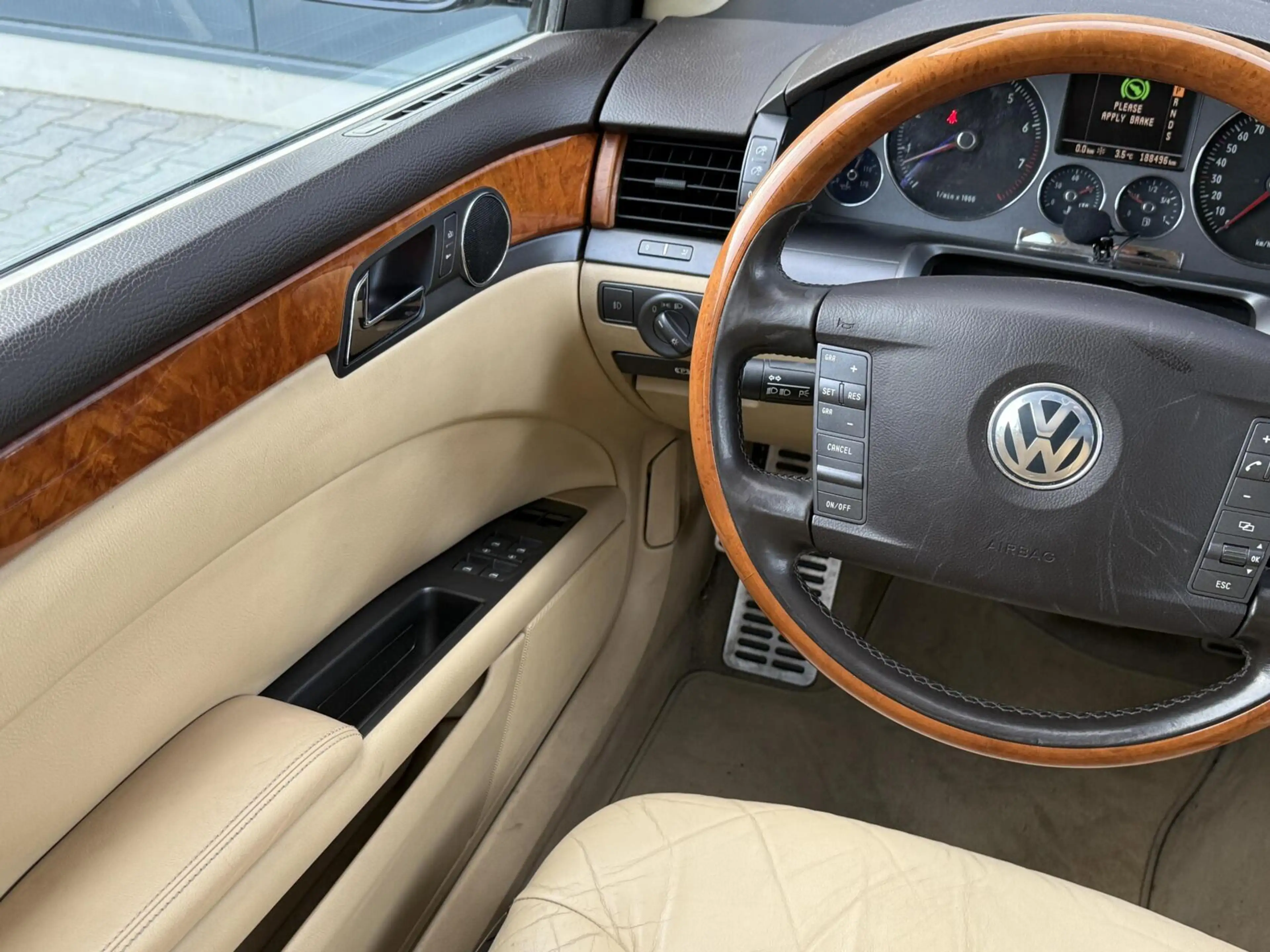 Volkswagen Phaeton 3.2 V6 5p. Leder - Xenon - Navi - Luchtvering - Lu — photo 21
