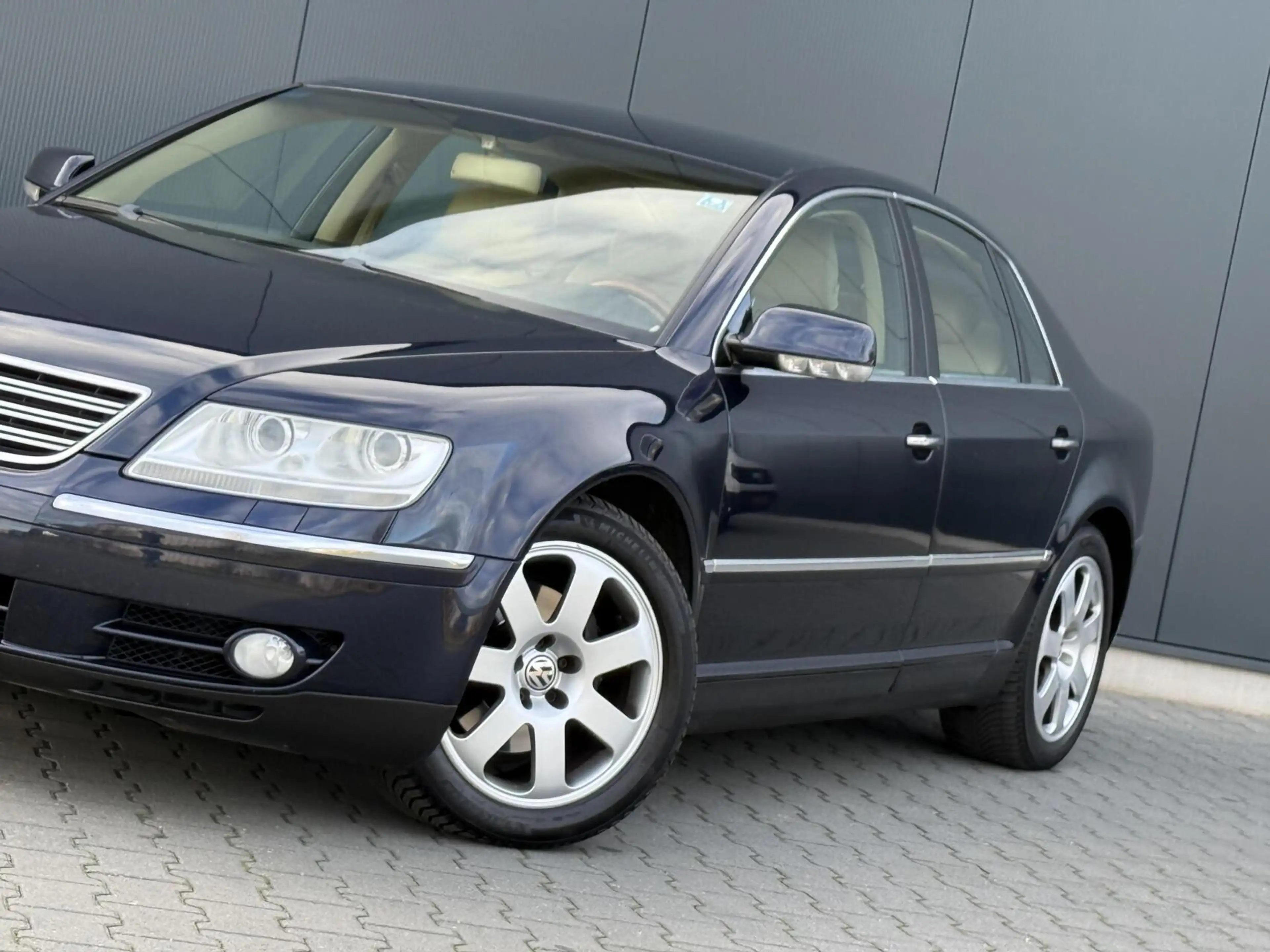 Volkswagen Phaeton 3.2 V6 5p. Leder - Xenon - Navi - Luchtvering - Lu — photo 6