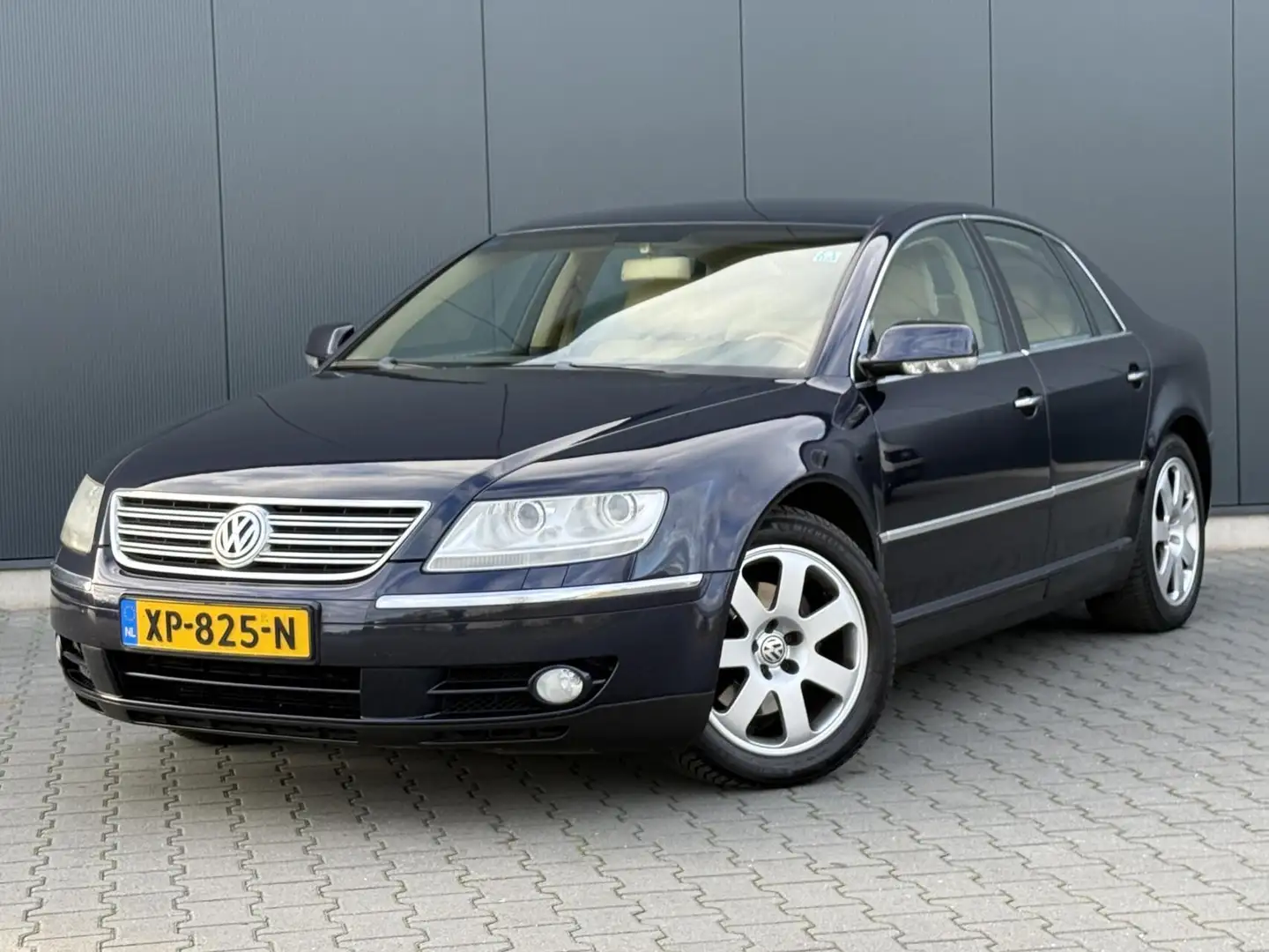 Volkswagen Phaeton 3.2 V6 5p. Leder - Xenon - Navi - Luchtvering - Lu Blauw - 1