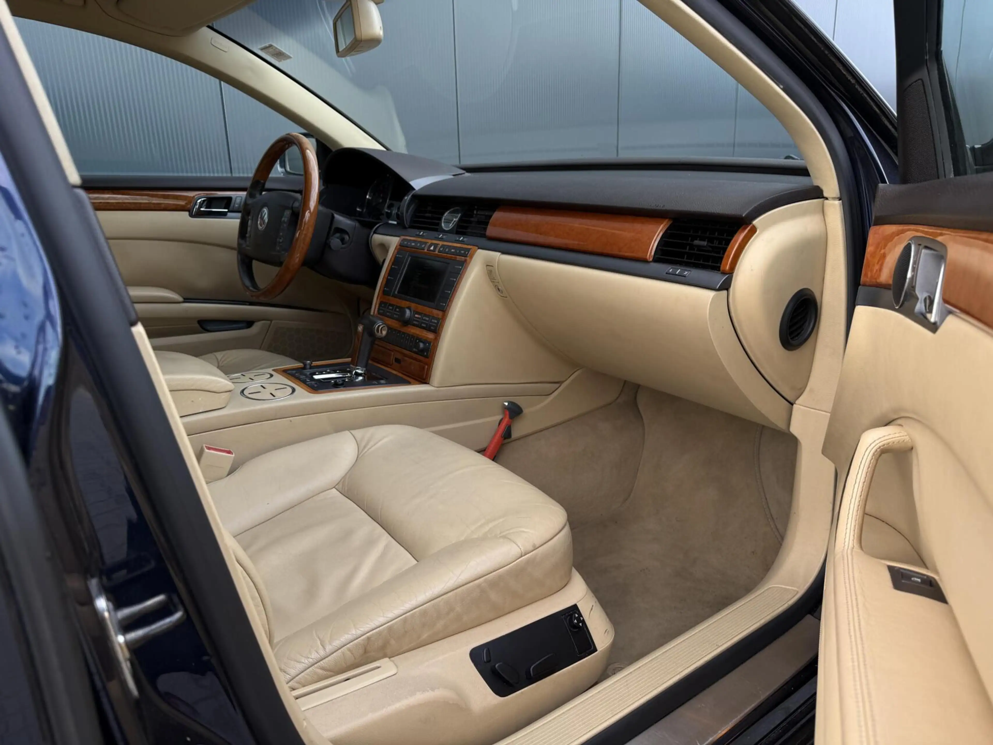 Volkswagen Phaeton 3.2 V6 5p. Leder - Xenon - Navi - Luchtvering - Lu — photo 17