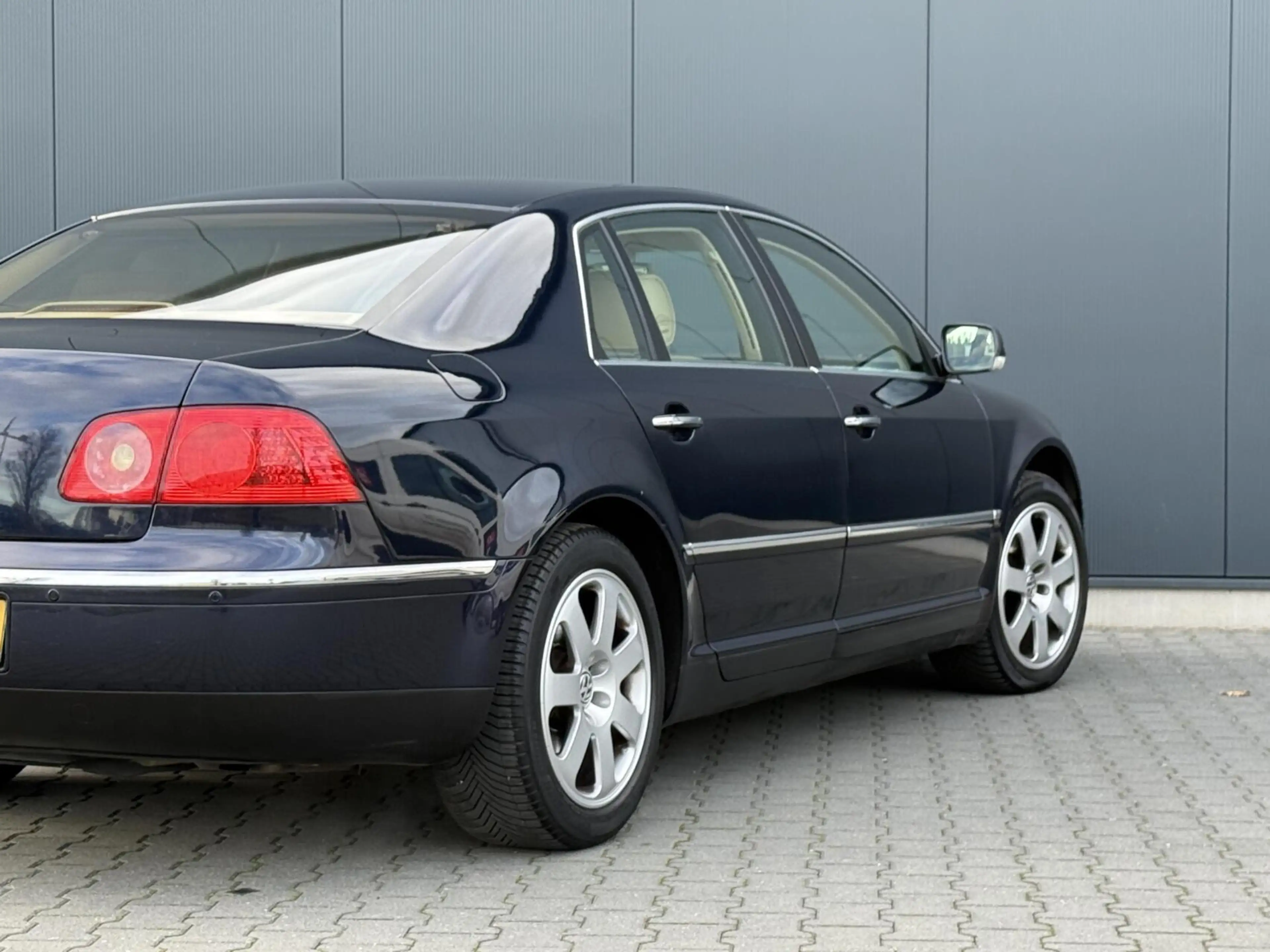 Volkswagen Phaeton 3.2 V6 5p. Leder - Xenon - Navi - Luchtvering - Lu — photo 5