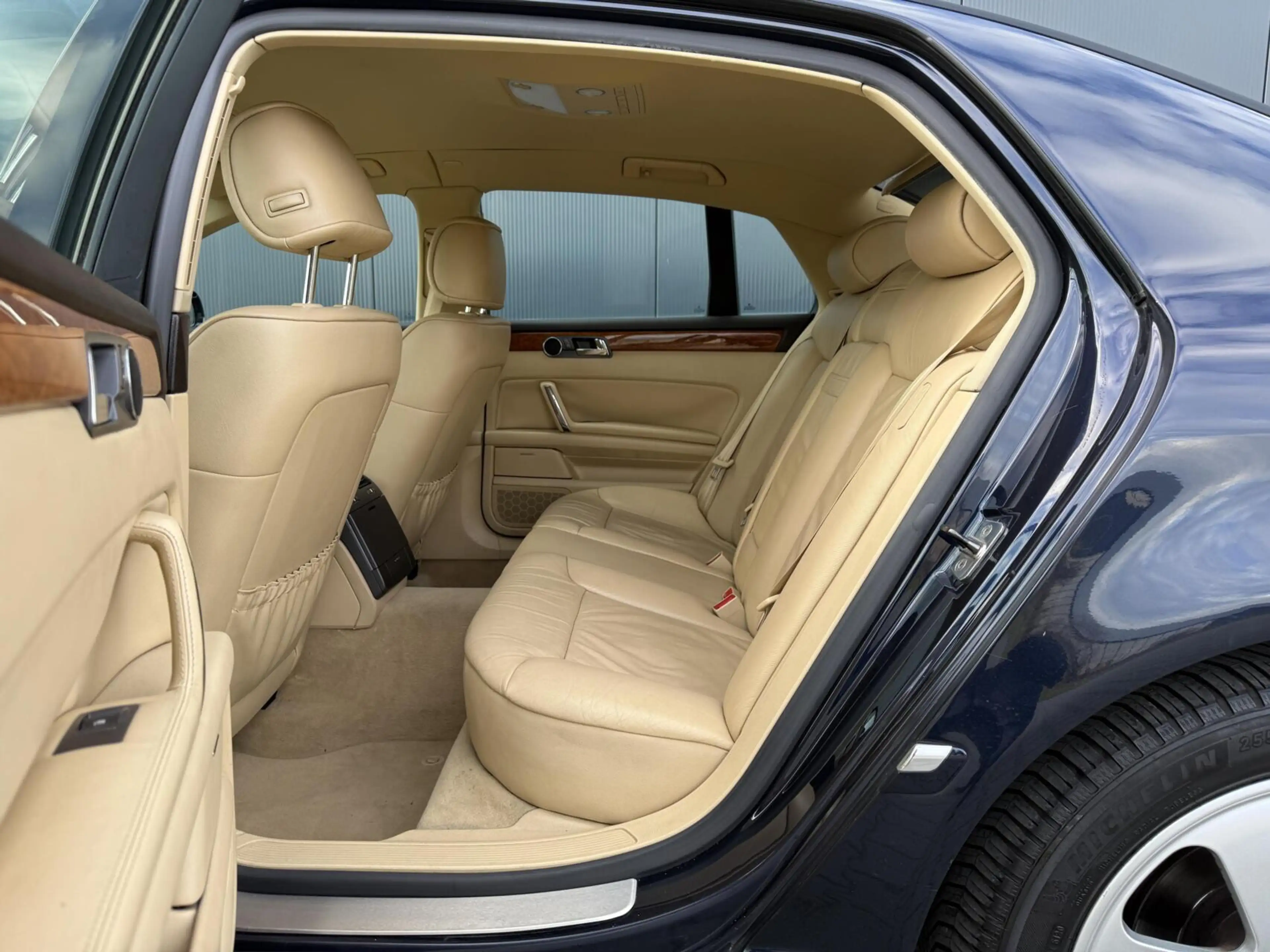 Volkswagen Phaeton 3.2 V6 5p. Leder - Xenon - Navi - Luchtvering - Lu — photo 19