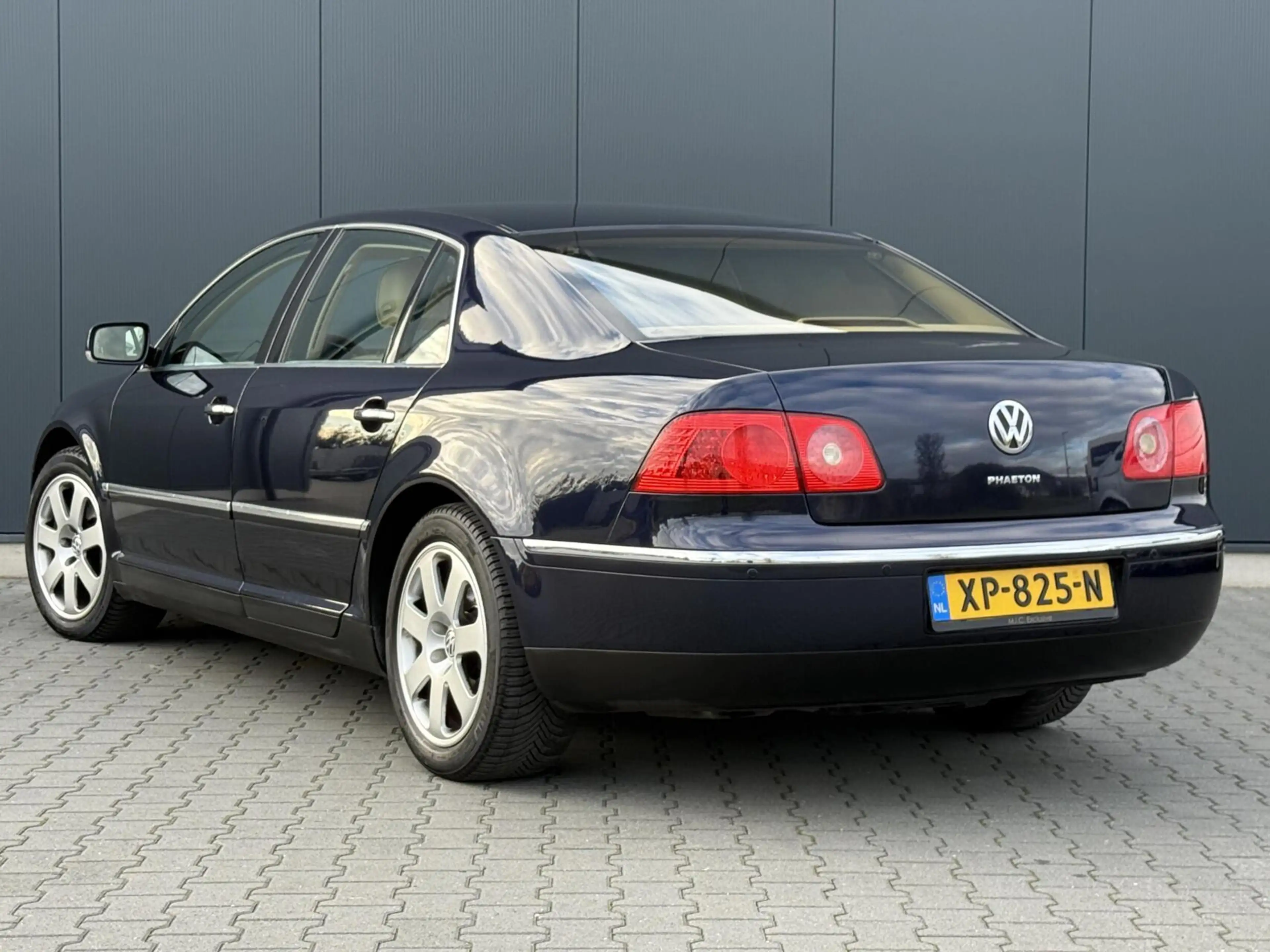 Volkswagen Phaeton 3.2 V6 5p. Leder - Xenon - Navi - Luchtvering - Lu — photo 3