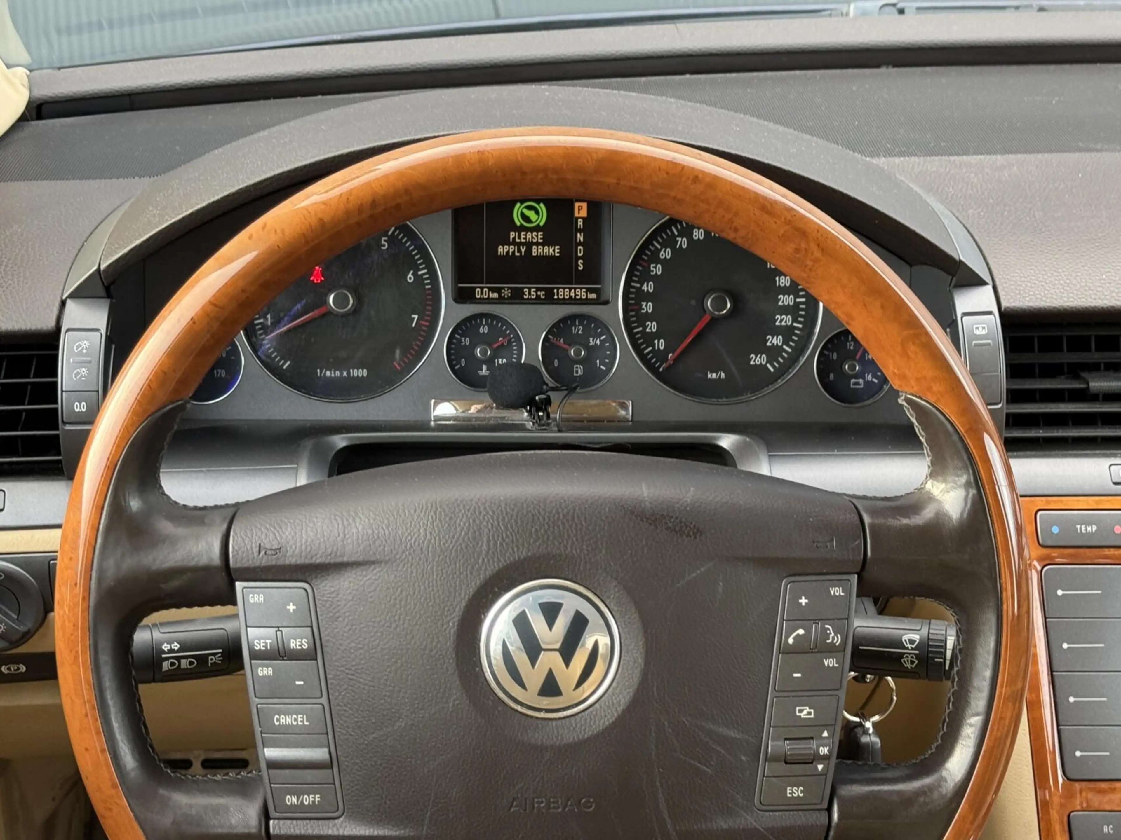 Volkswagen Phaeton 3.2 V6 5p. Leder - Xenon - Navi - Luchtvering - Lu — photo 23