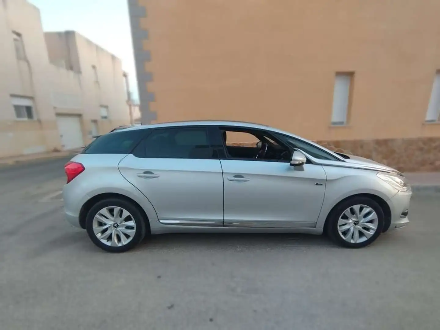 Citroen DS5 Hybrid4 Airdream Design Gris - 2