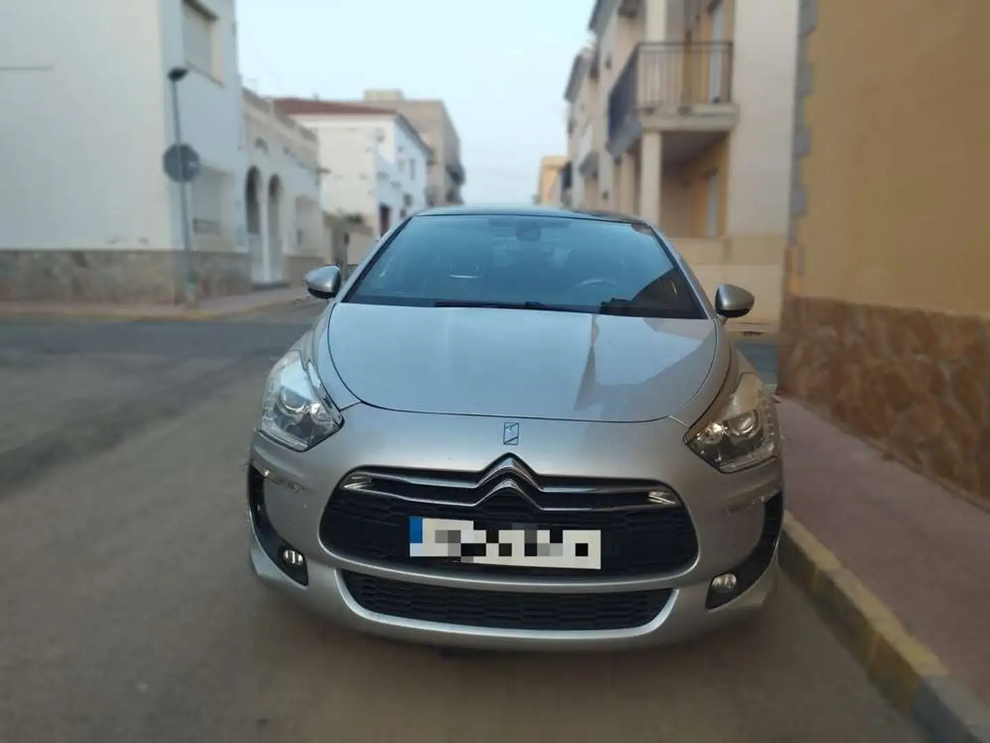 Citroen DS5 Hybrid4 Airdream Design Gris - 1