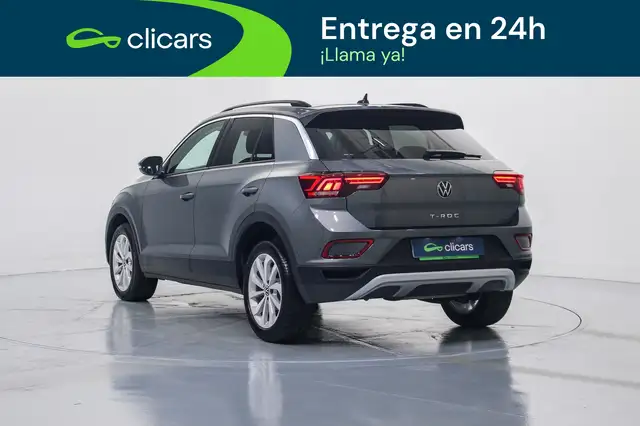 Volkswagen T-Roc view 8