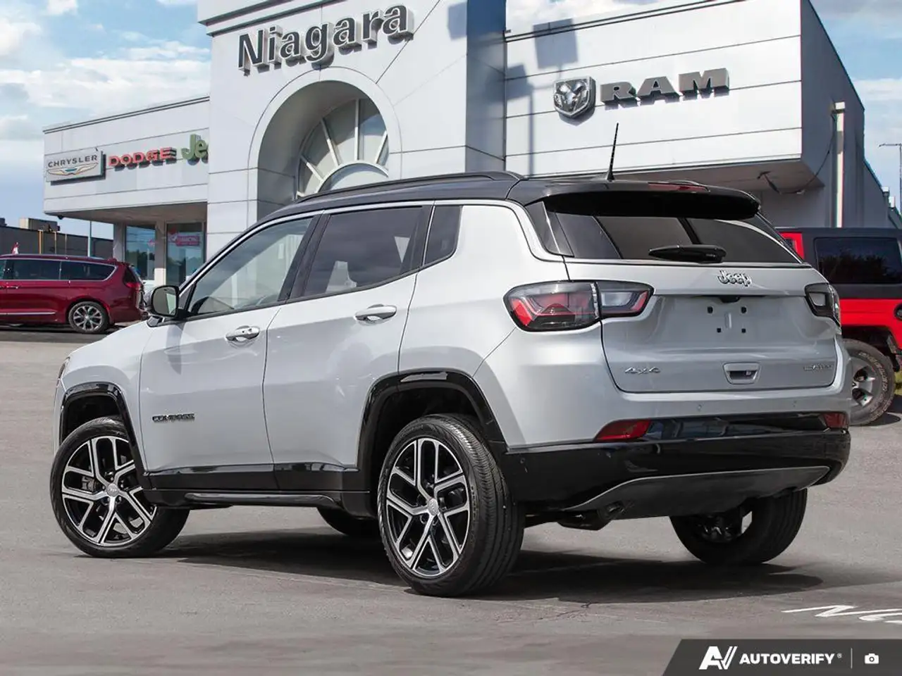 Jeep Compass снимка Jeep Compass