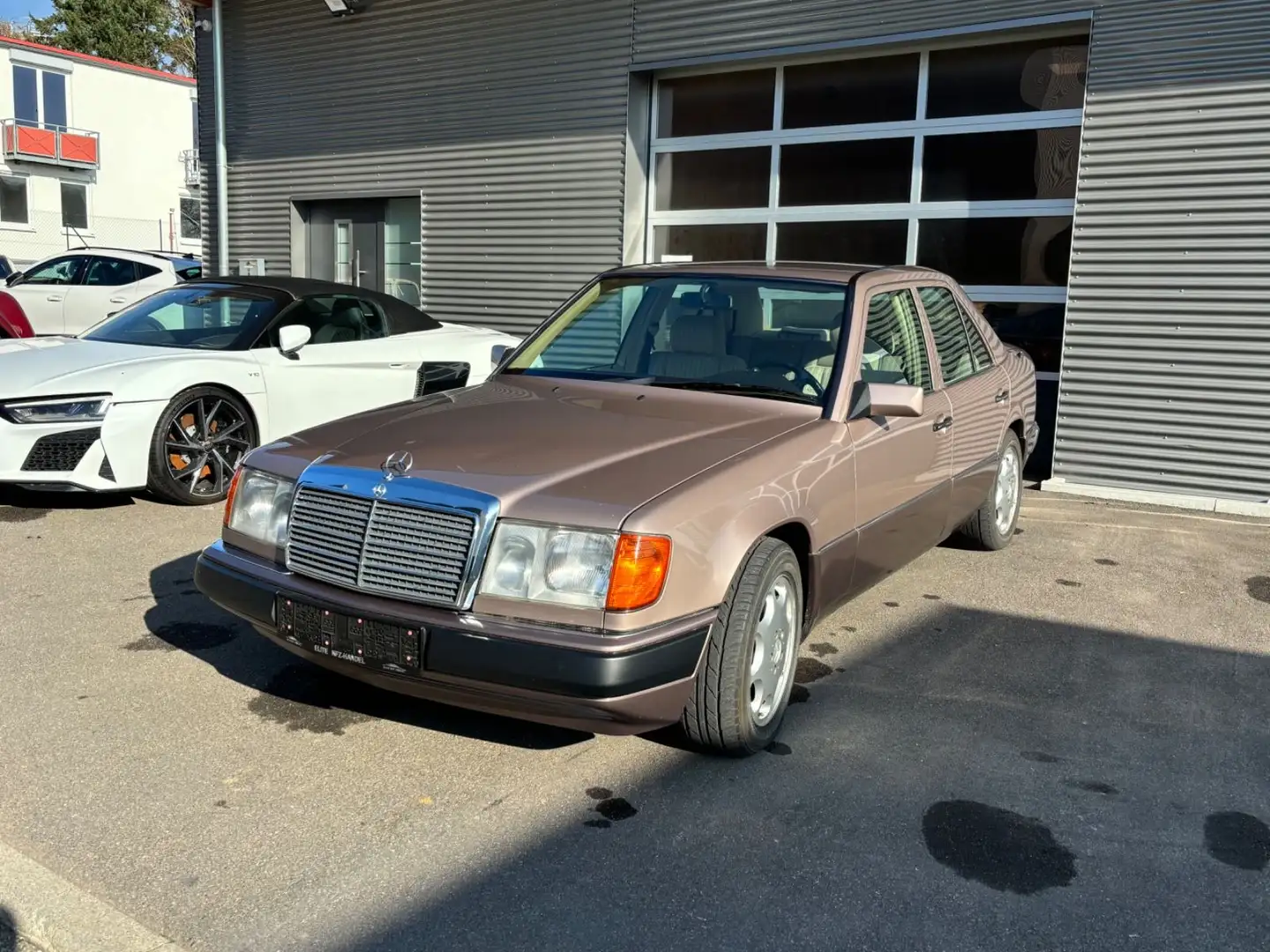 Mercedes-Benz 400 E E400 W124 V8 TOP ZUSTAND CLASSIC DATA Gümüş rengi - 2