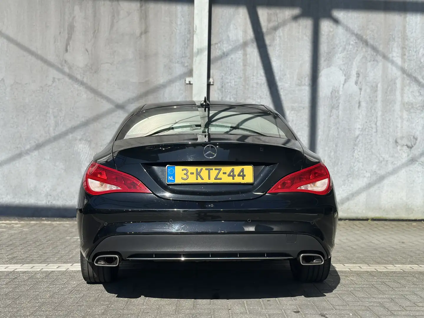Mercedes-Benz CLA 180 Ambition Zwart - 2