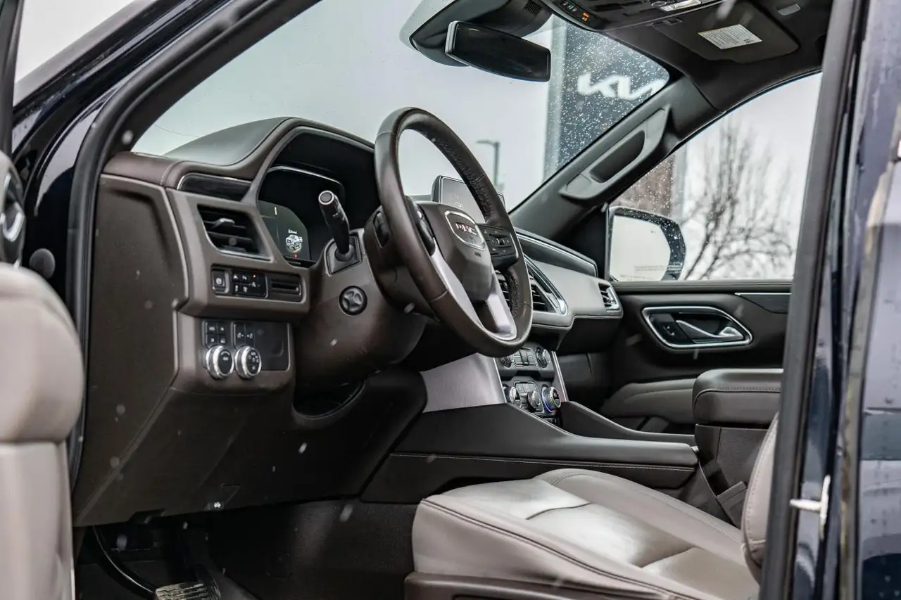 GMC Yukon снимка GMC Yukon