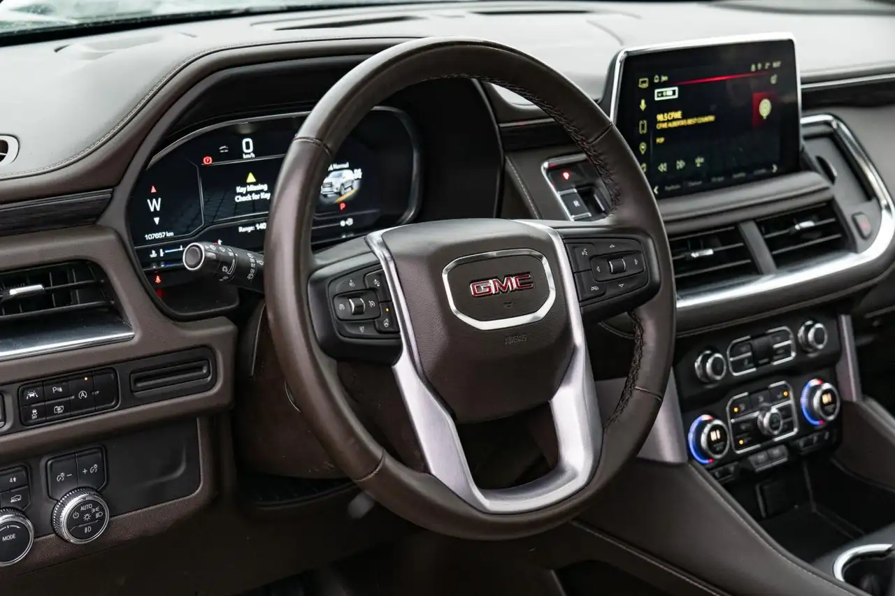 GMC Yukon снимка GMC Yukon