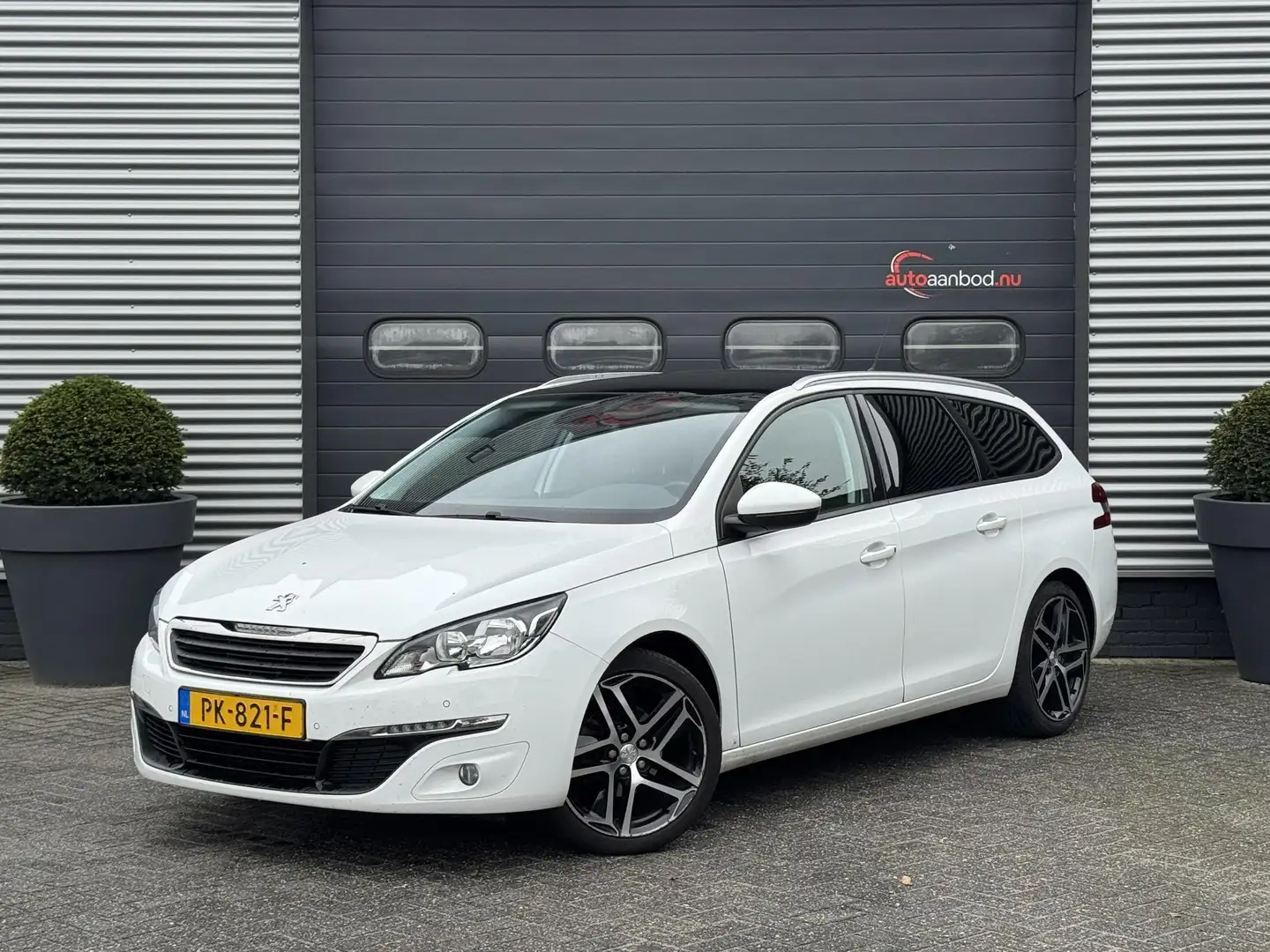 Peugeot 308 SW 1.2 PureTech Blue Lion | Panoramadak | Navigati Blanc - 1