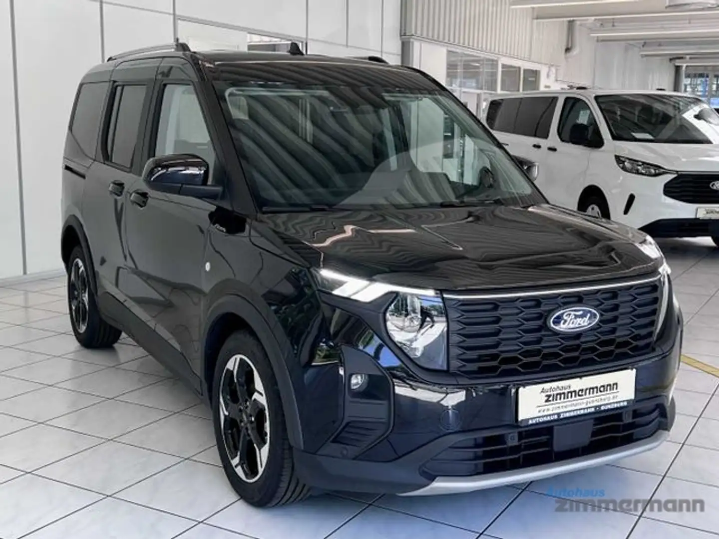 Ford Tourneo Courier 1.0 EcoBoost Autom. ACTIVE Navi ACC Apple CarPlay Noir - 2