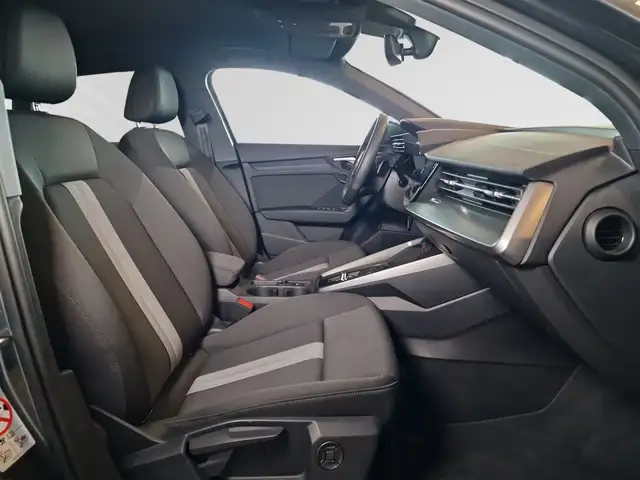 Audi A3 view 9