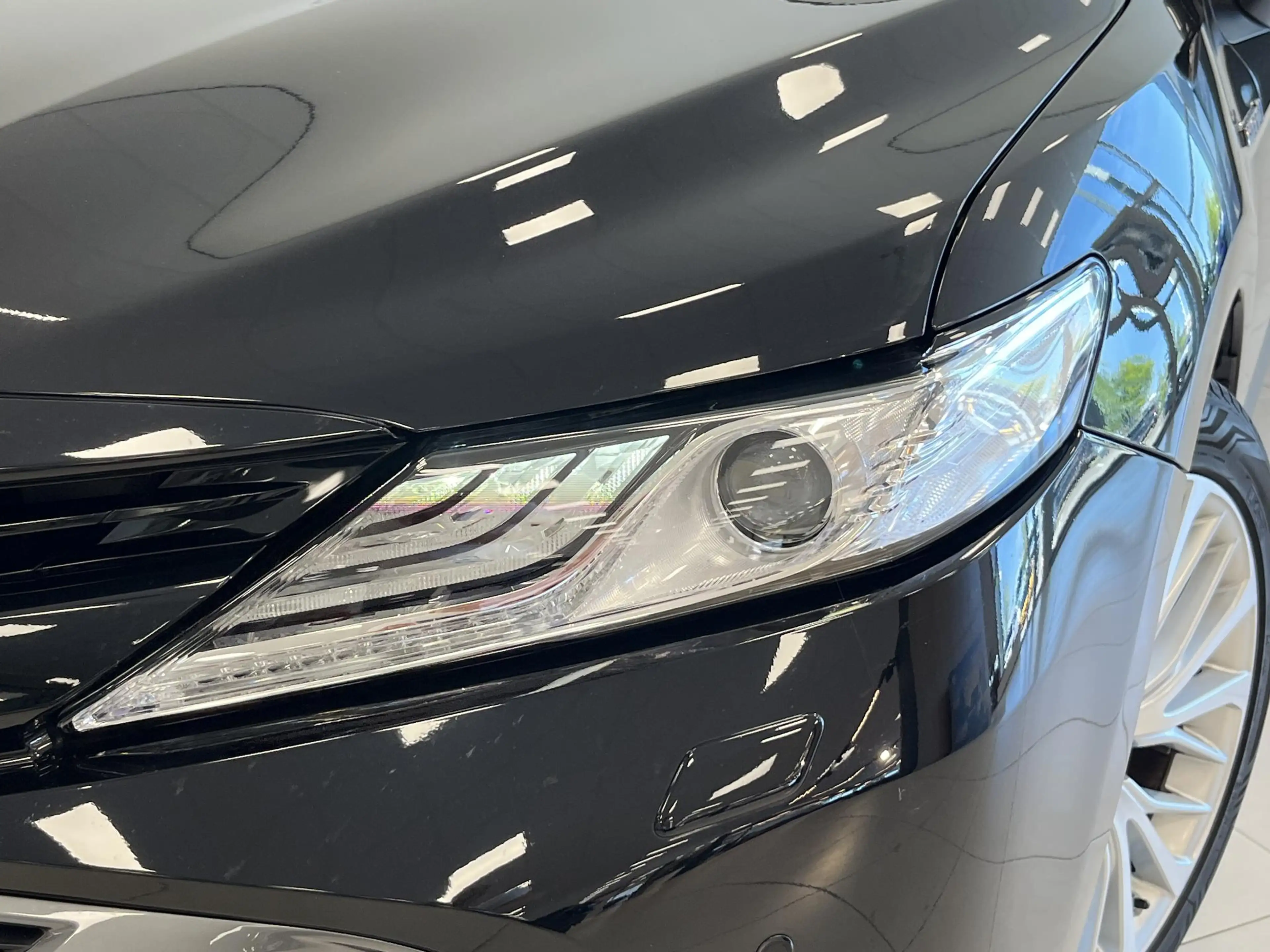 Toyota Camry 2.5 Hybrid Executive — photo 4