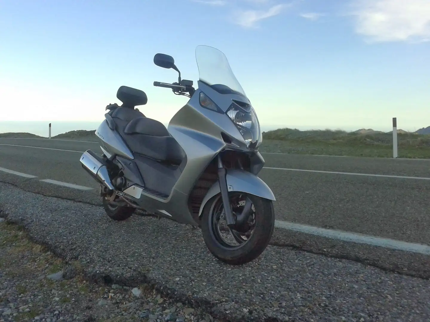 Honda Silver Wing 400 Argintiu - 1
