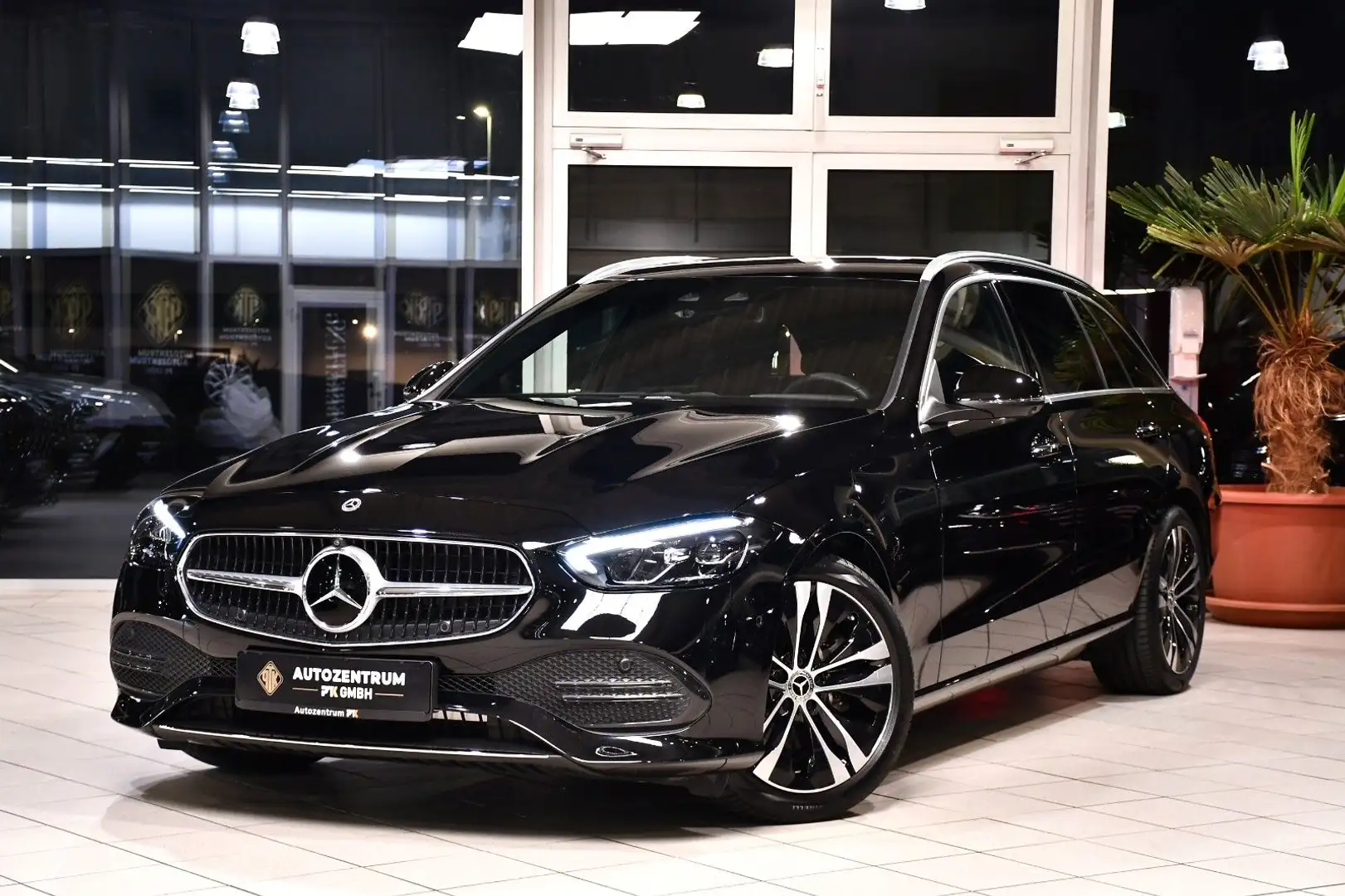Mercedes-Benz C 220 d T  Avantgarde  AHK 360Kam AirBalance Noir - 1