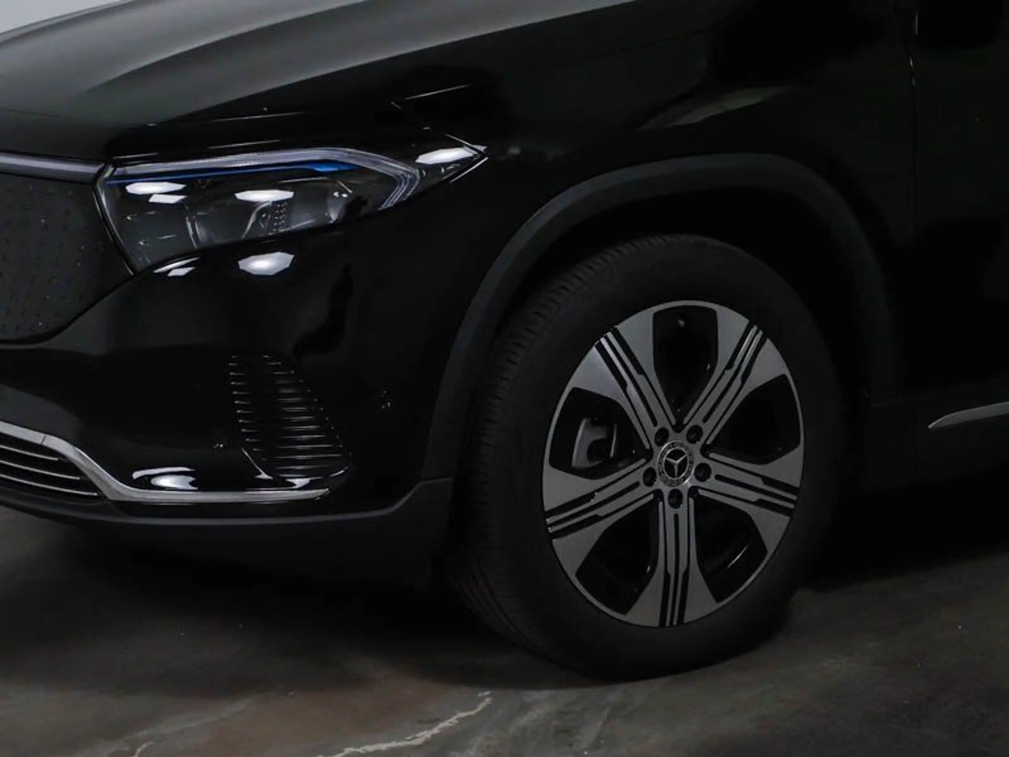 Mercedes-Benz EQA 250+ PROG-ADVANCE+ MEMORY FAP 360° SOUND VZA — photo 2