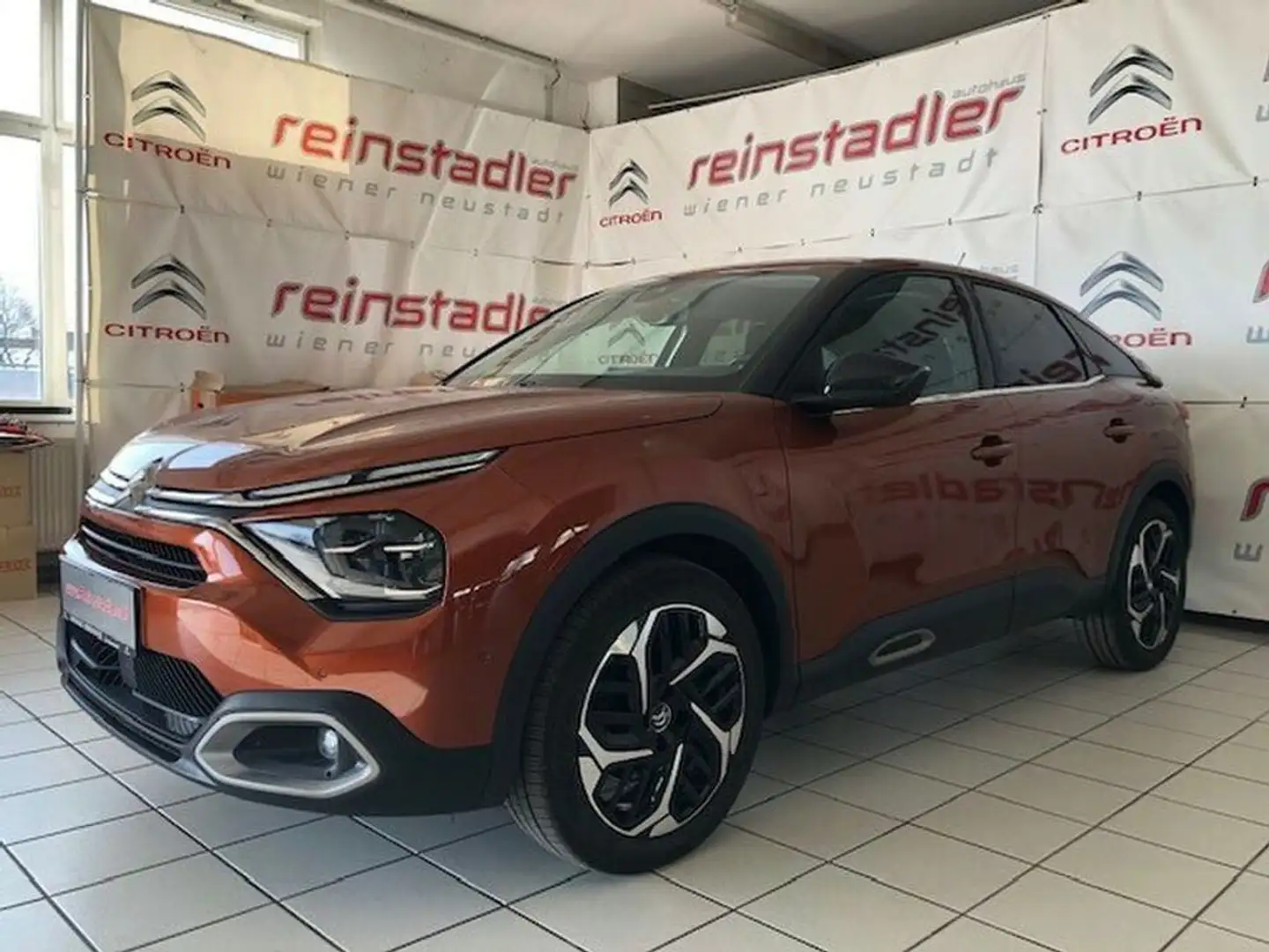 Citroen C4 Shine Orange - 1