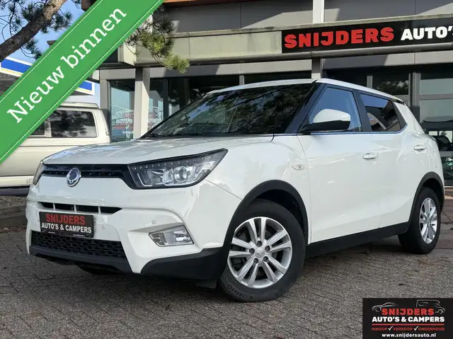 SsangYong Tivoli 1.6 Quartz hoog zitter mt veel opties