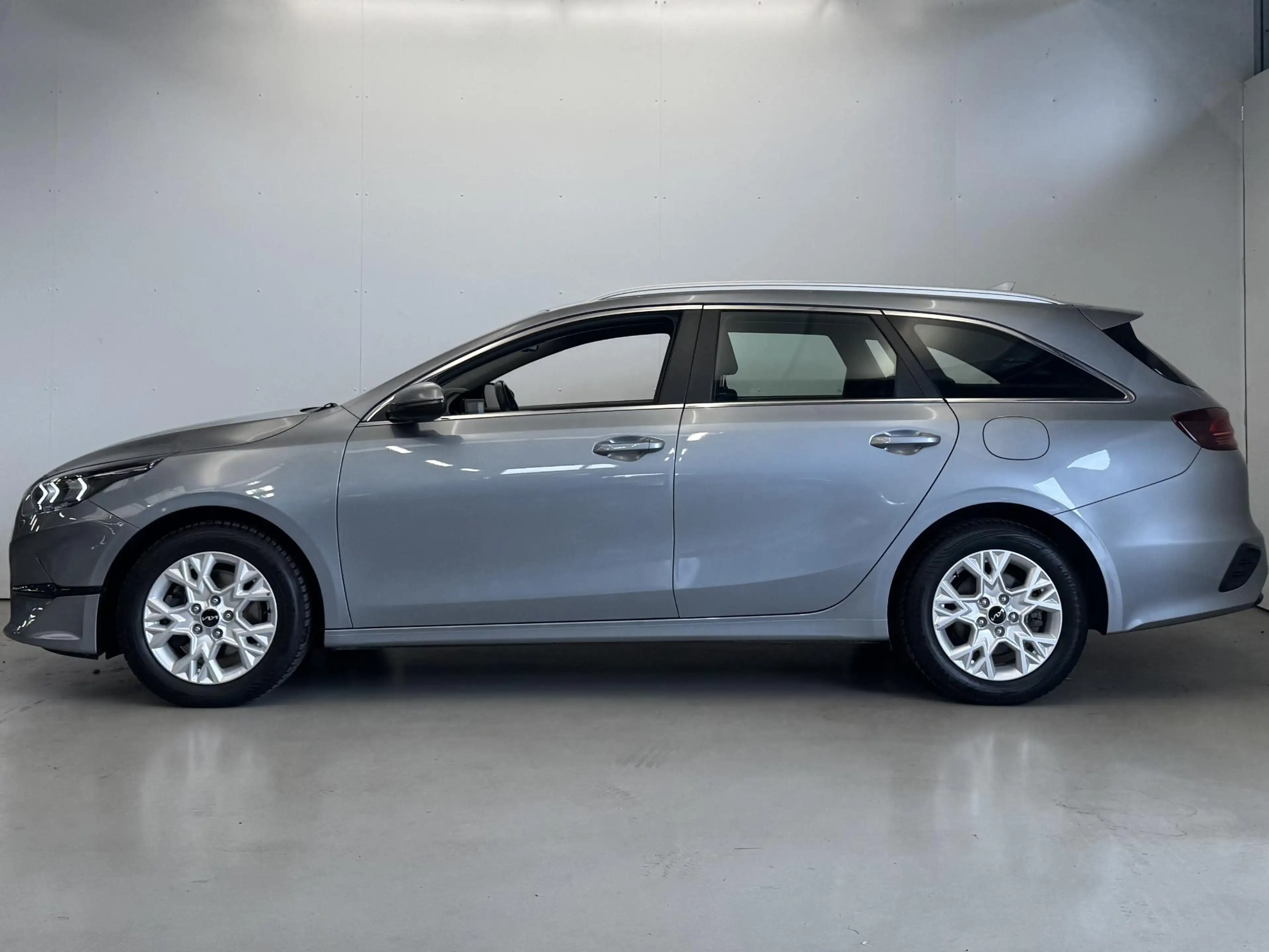 Kia Ceed SW / cee'd SW Sportswagon 1.0 T-GDi DynamicLine | Clima | Nav + — photo 3