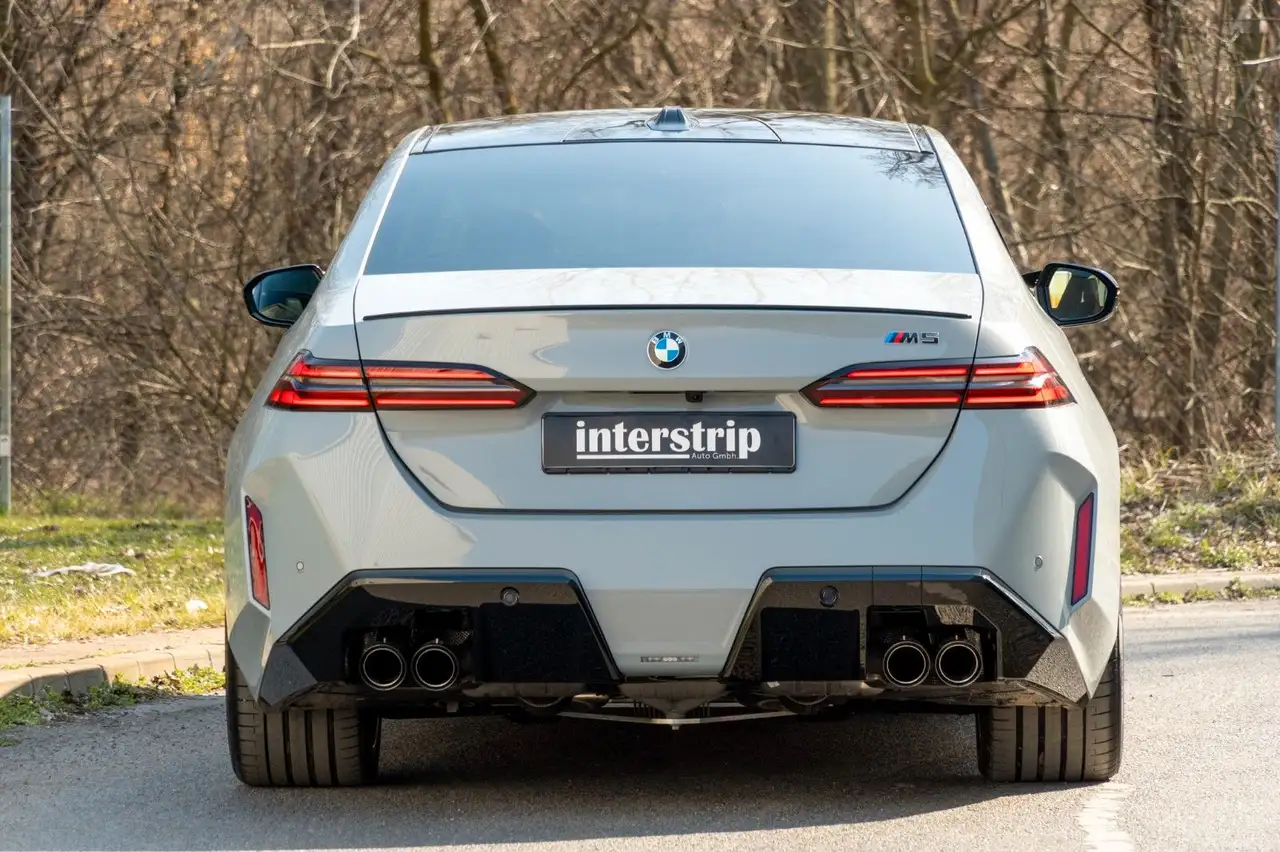 BMW M5 2026 DR.ASS.PRO.PANO.360°.4ZONEN.LHZ.B&W.AHK 5