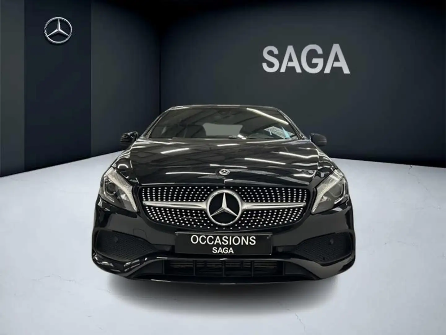 Mercedes-Benz A 160 AMG Line Pack Night Negro - 2