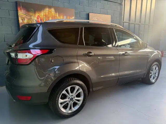Ford Kuga view 4