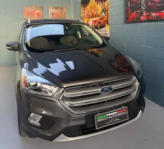 Ford Kuga view 3