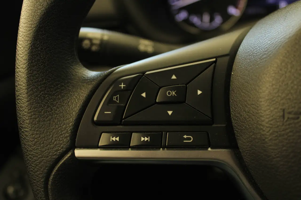 Nissan Sentra photo Nissan Sentra