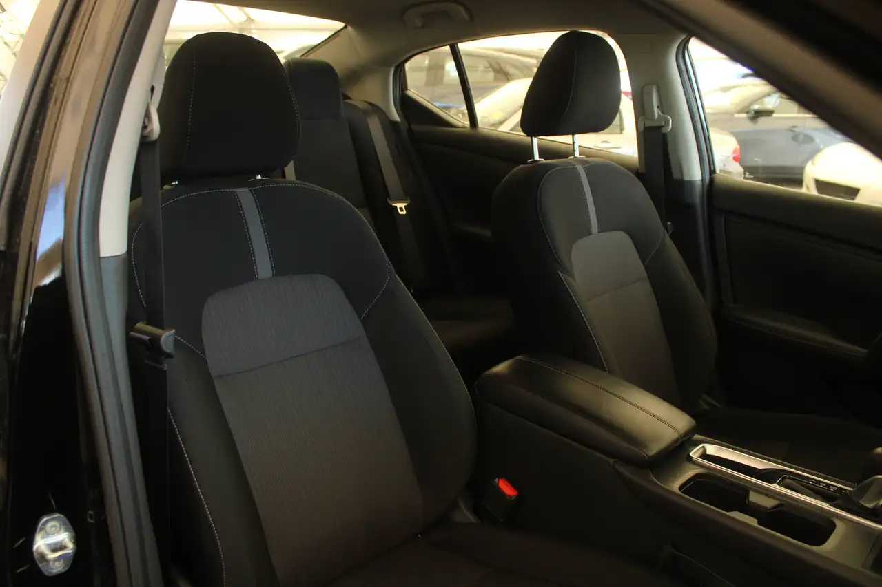 Nissan Sentra photo Nissan Sentra