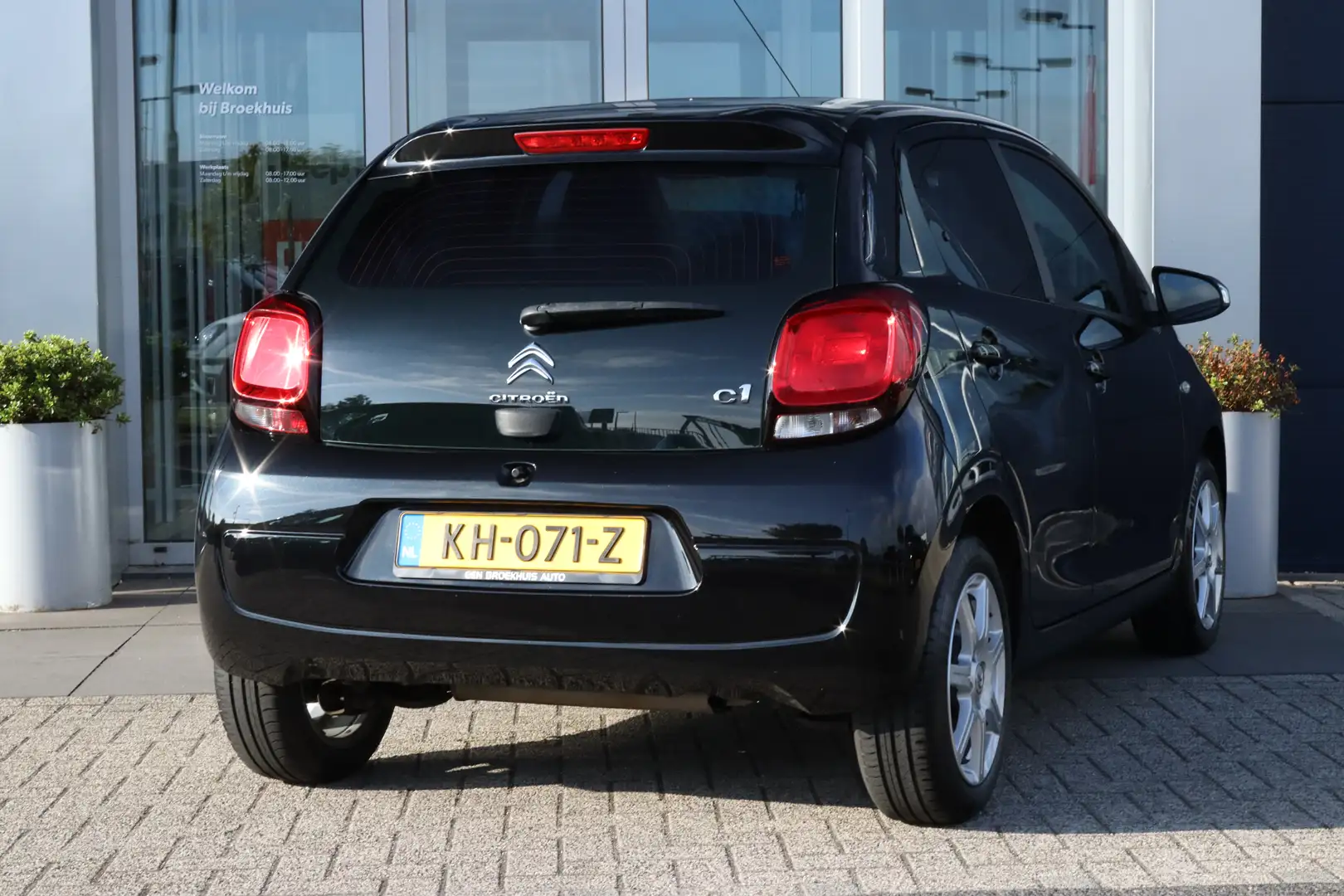 Citroen C1 1.0 e-VTi Selection Lichtmetaal | Getint glas | Ai Zwart - 2