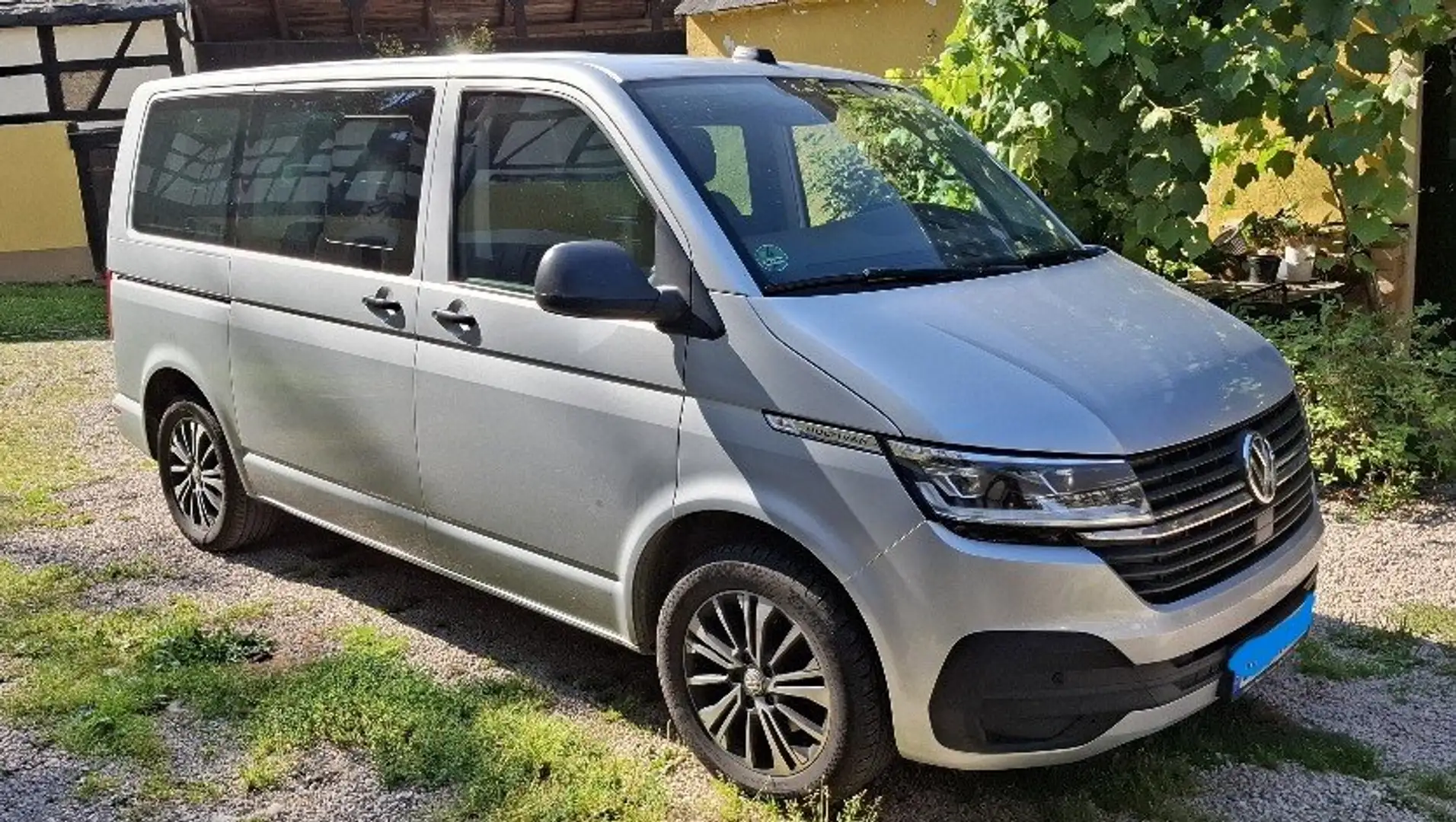 Volkswagen T6.1 Multivan Multivan T6.1 Kurz Trendline Argintiu - 1