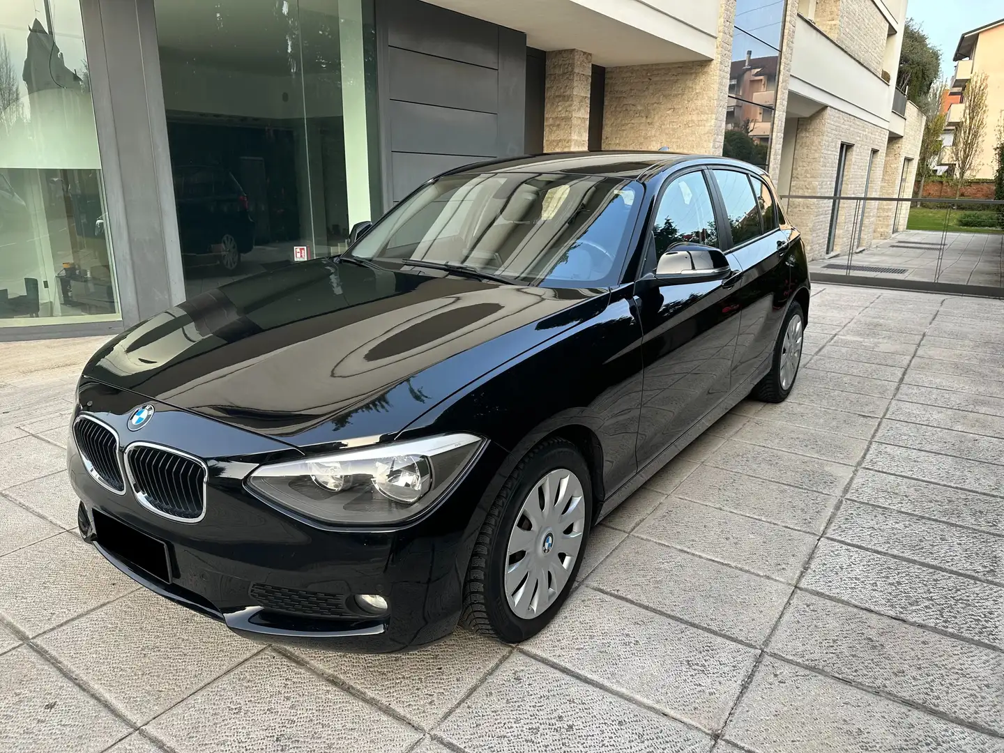 BMW 118 Serie 1 F/20-21 118d 5p Business Cambio Automatico Siyah - 1