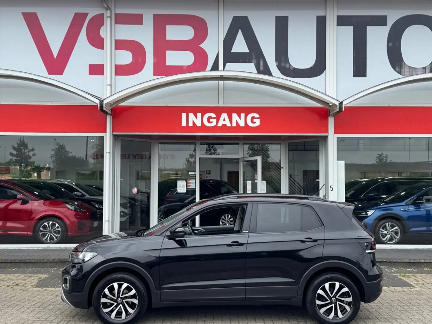 Volkswagen T-Cross 1.0 TSI ACTIVE LED AIRCO LMV NAVI CARPLAY LMV Zwart - 2