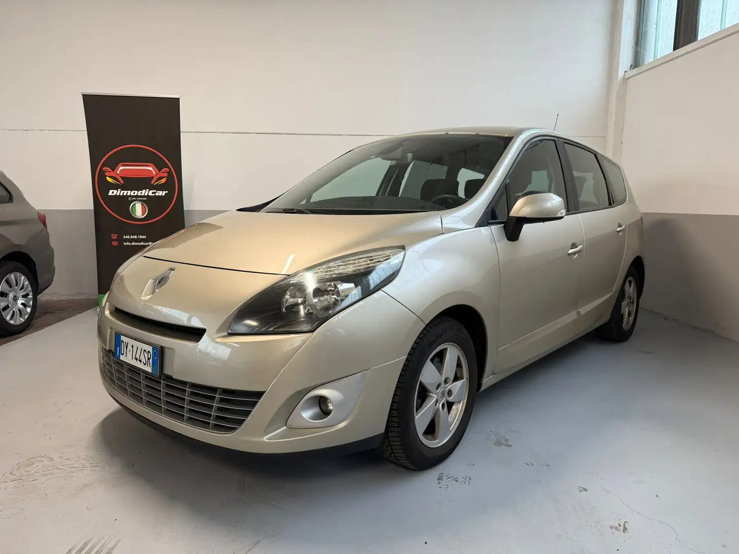 Renault Scenic 7 POSTI Oro - 1