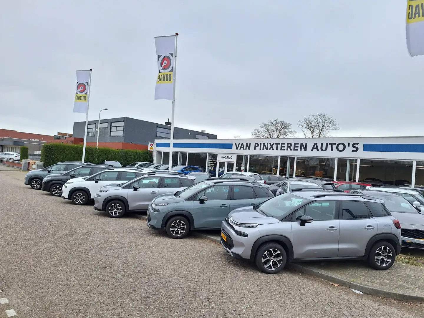 Citroen C3 Aircross 1.2 PureTech Shine /keyles/Parkeersensoren/clima/e Grijs - 2