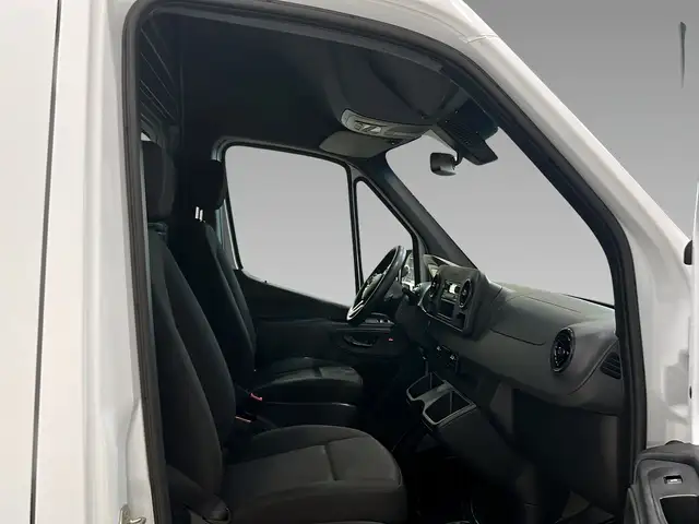 Mercedes-Benz Unknown Model view 12