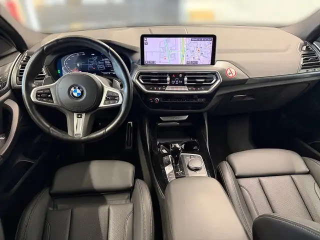BMW X4 view 9
