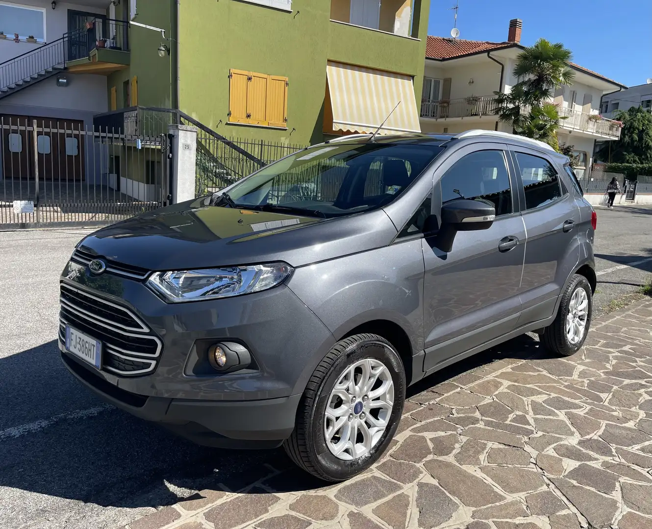 Ford EcoSport EcoSport .0 ecoboost Titanium s/ruot.esterna 125cv Grigio - 1