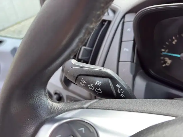 Ford Transit view 12