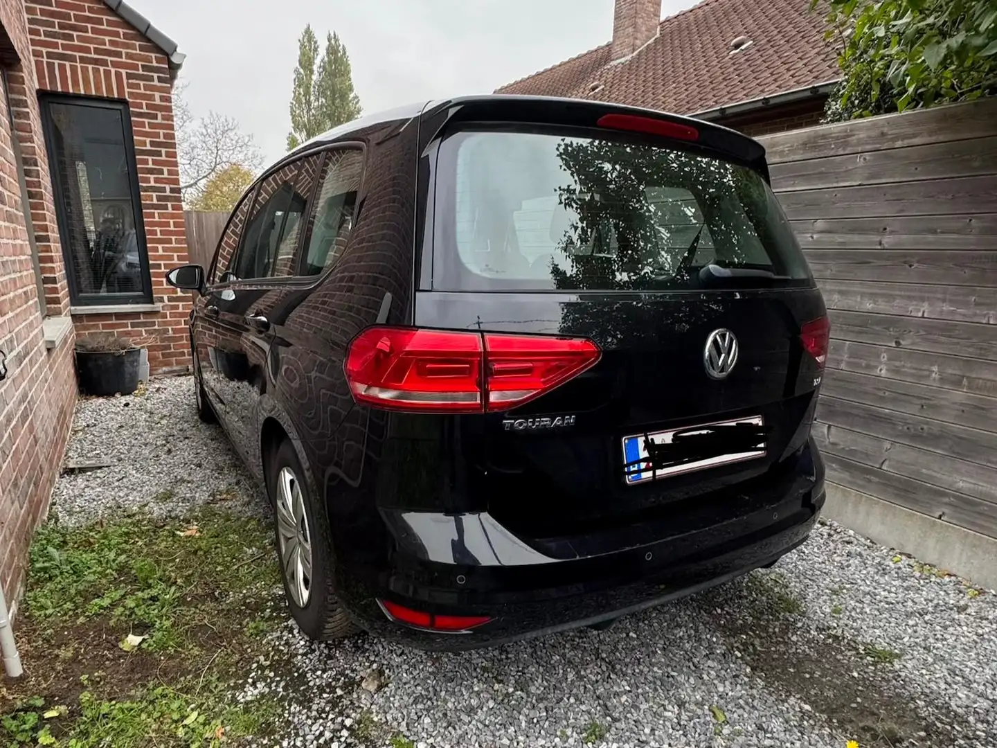 Volkswagen Touran Touran 1.2 TSI (BlueMotion Technology) Trendline Zwart - 2