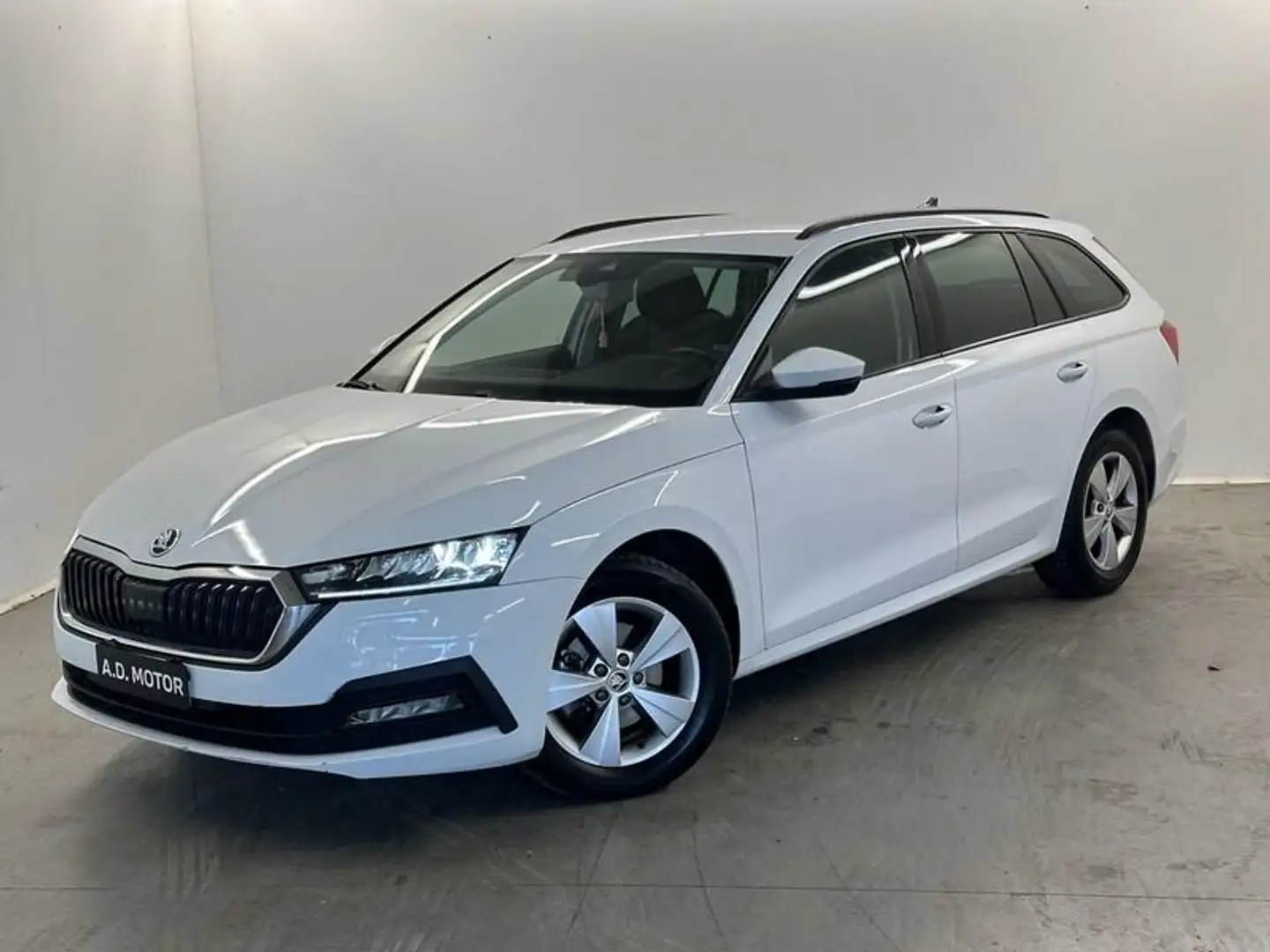 Skoda Octavia Wagon 1.5 g-tec Executive 130cv dsg Bílá - 1