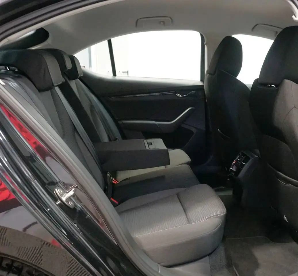 Skoda Octavia Lim. Ambition 1.5 TSI *LED*CARPLAY*DAB*, миниатюра 29