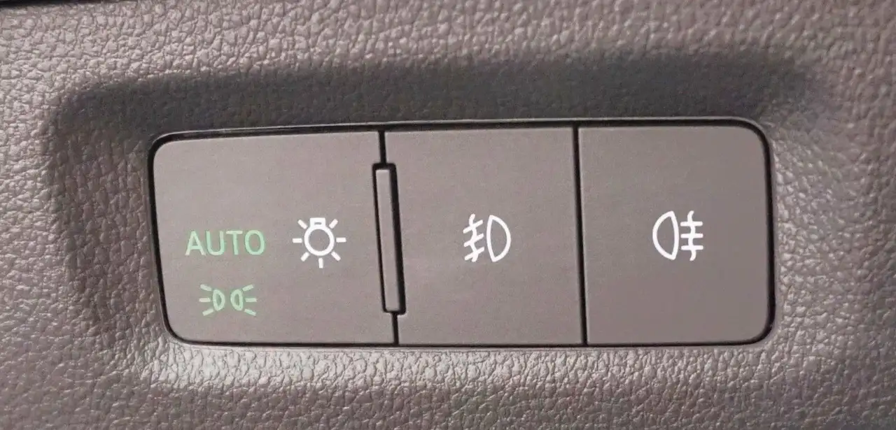 Skoda Octavia Lim. Ambition 1.5 TSI *LED*CARPLAY*DAB*, миниатюра 21
