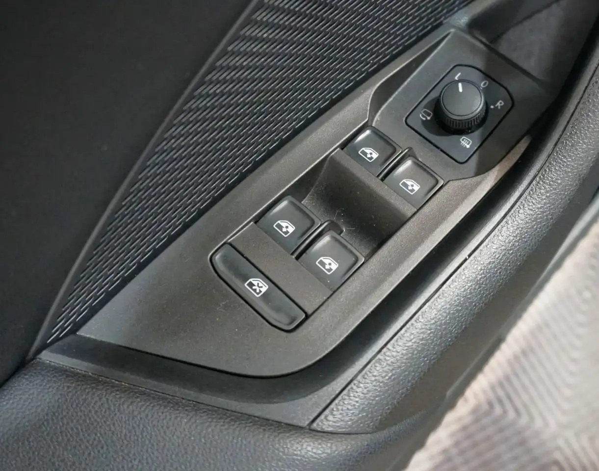 Skoda Octavia Lim. Ambition 1.5 TSI *LED*CARPLAY*DAB*, миниатюра 19
