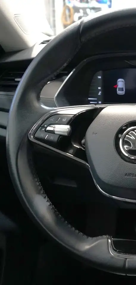 Skoda Octavia Lim. Ambition 1.5 TSI *LED*CARPLAY*DAB*, миниатюра 10