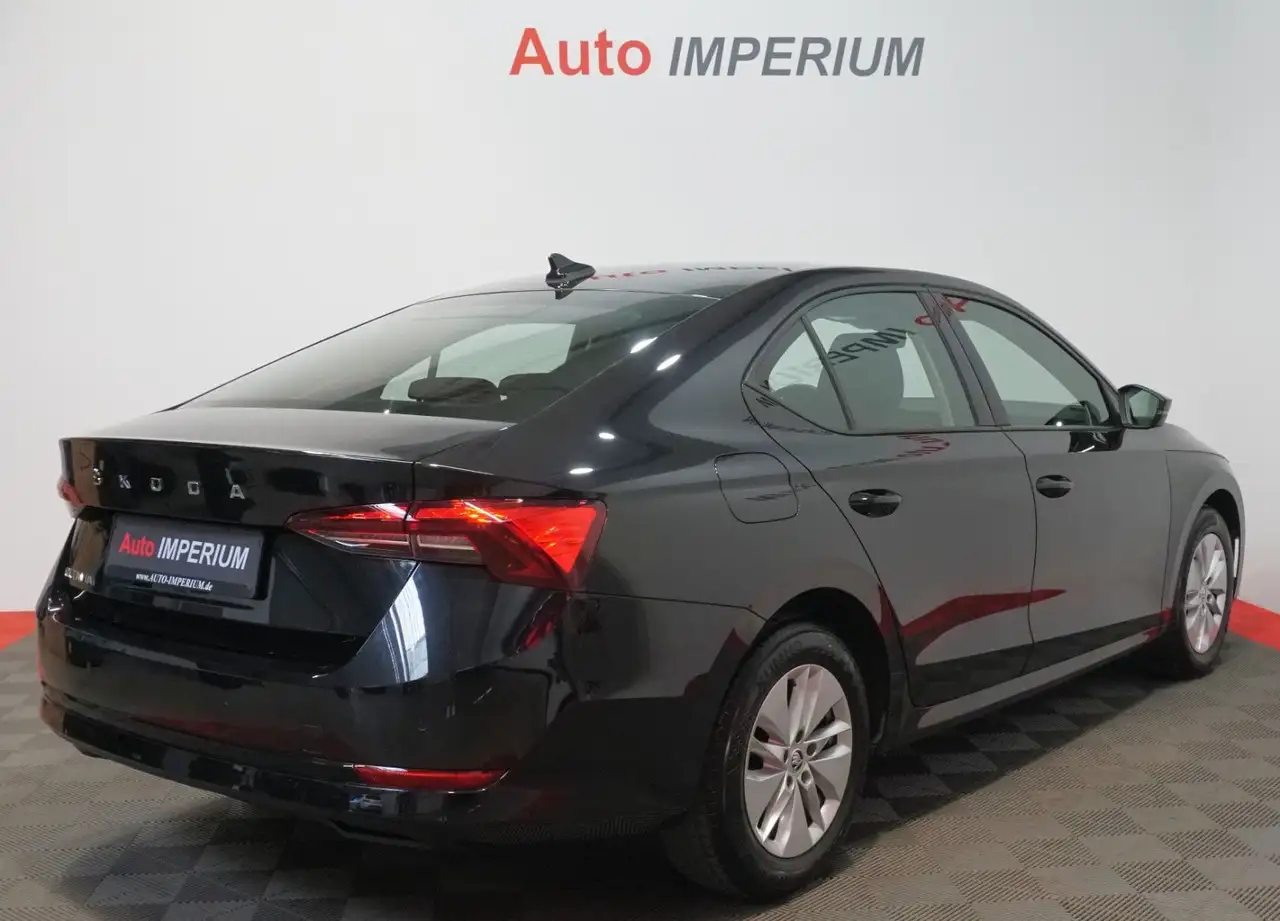 Skoda Octavia Lim. Ambition 1.5 TSI *LED*CARPLAY*DAB*, миниатюра 4