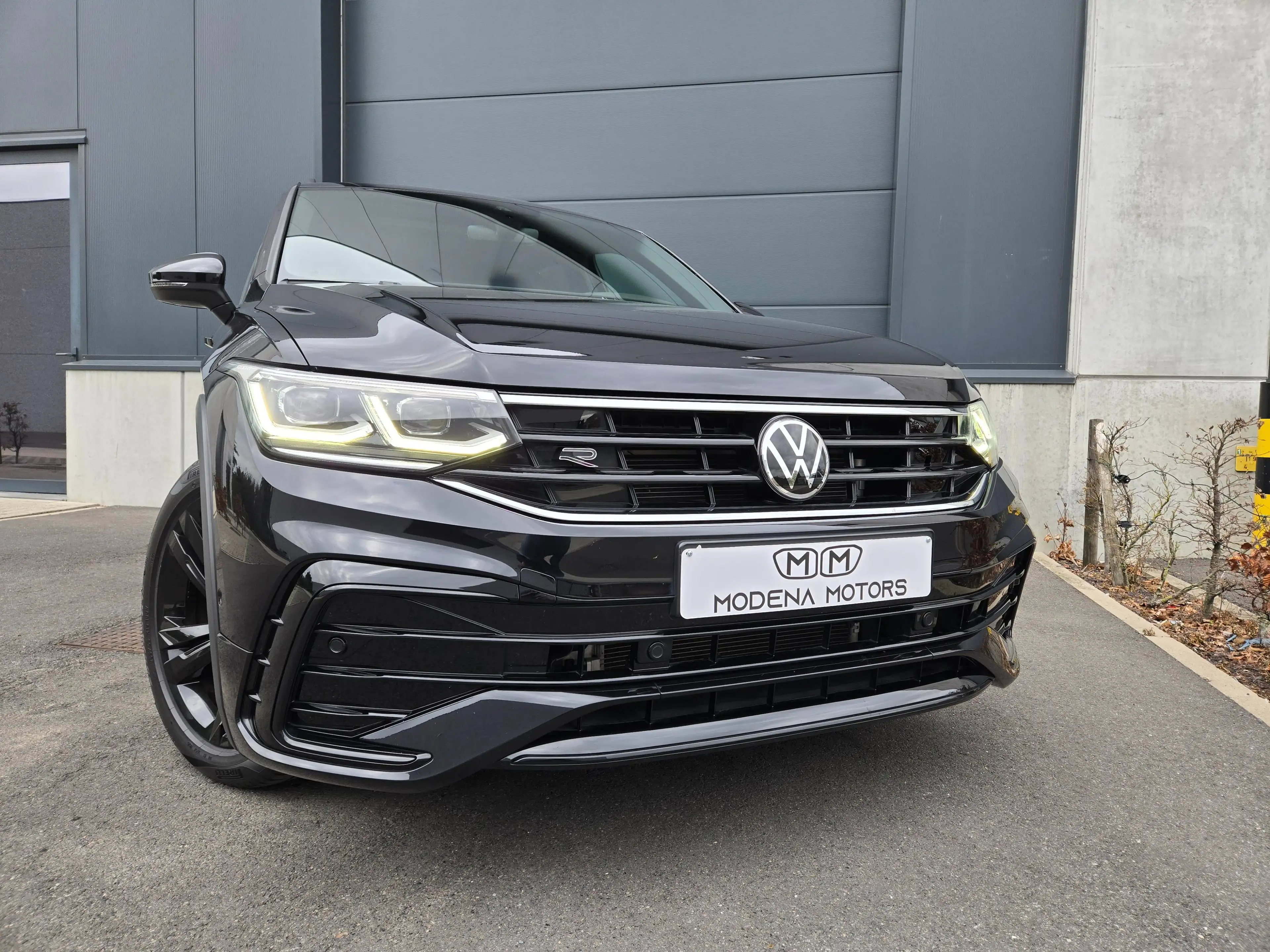 Volkswagen Tiguan — photo 2